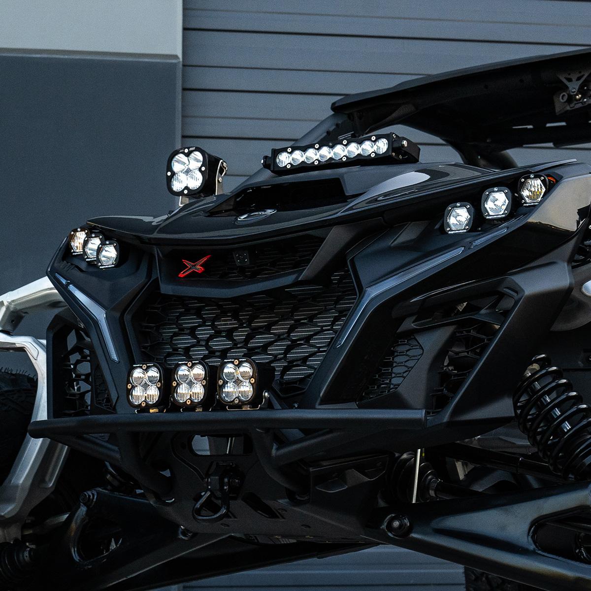 Can-Am Maverick R 10