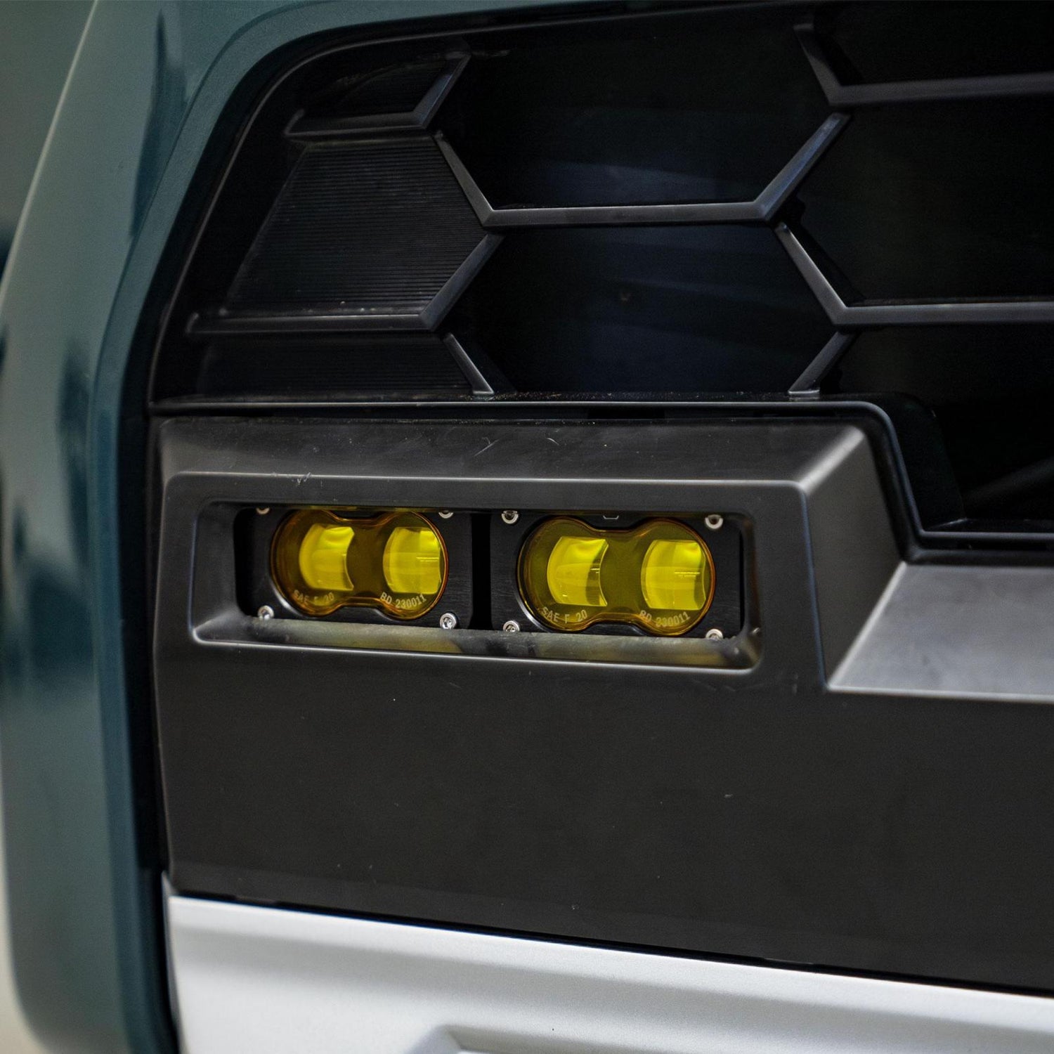 S2 SAE OEM Fog Light Replacement Kit - 2025-2026 Toyota 4Runner, Non-TRD Pro Baja Amber 44-8283